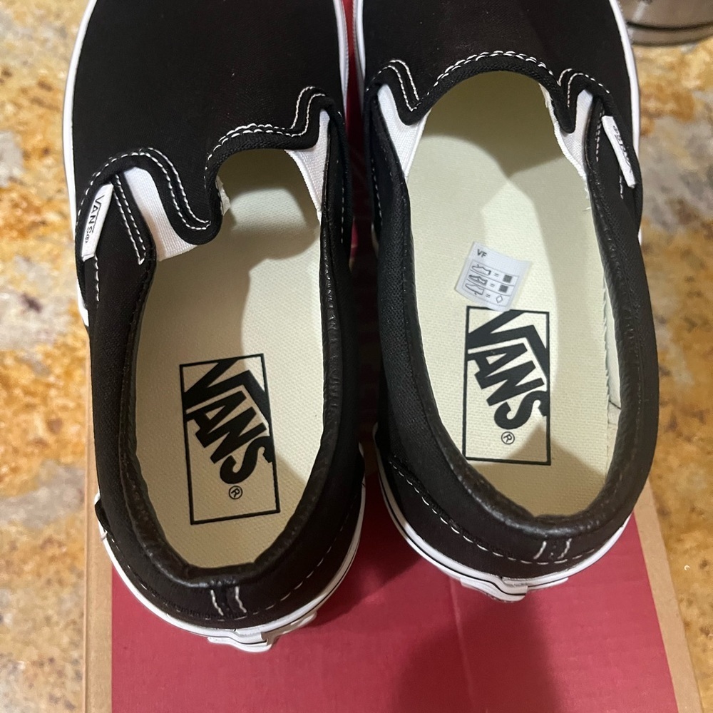 Vans slip on platform size 7.5 NWT - image 6
